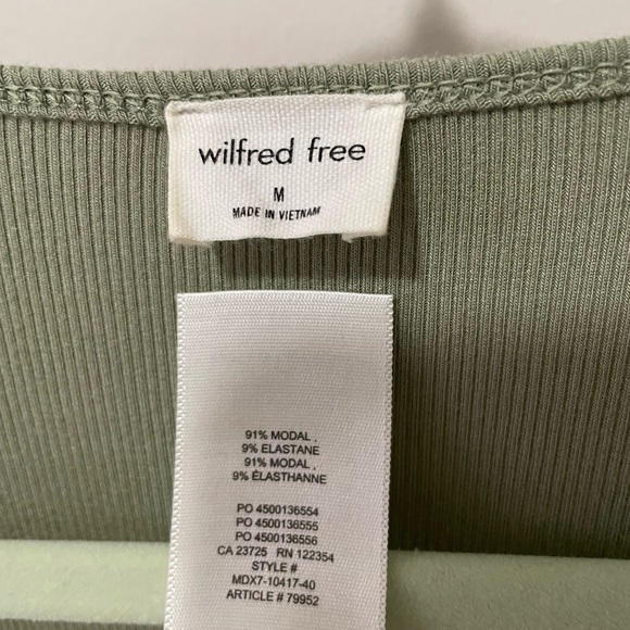 Aritzia tie front sage green shirt size Medium - Picture 3 of 4